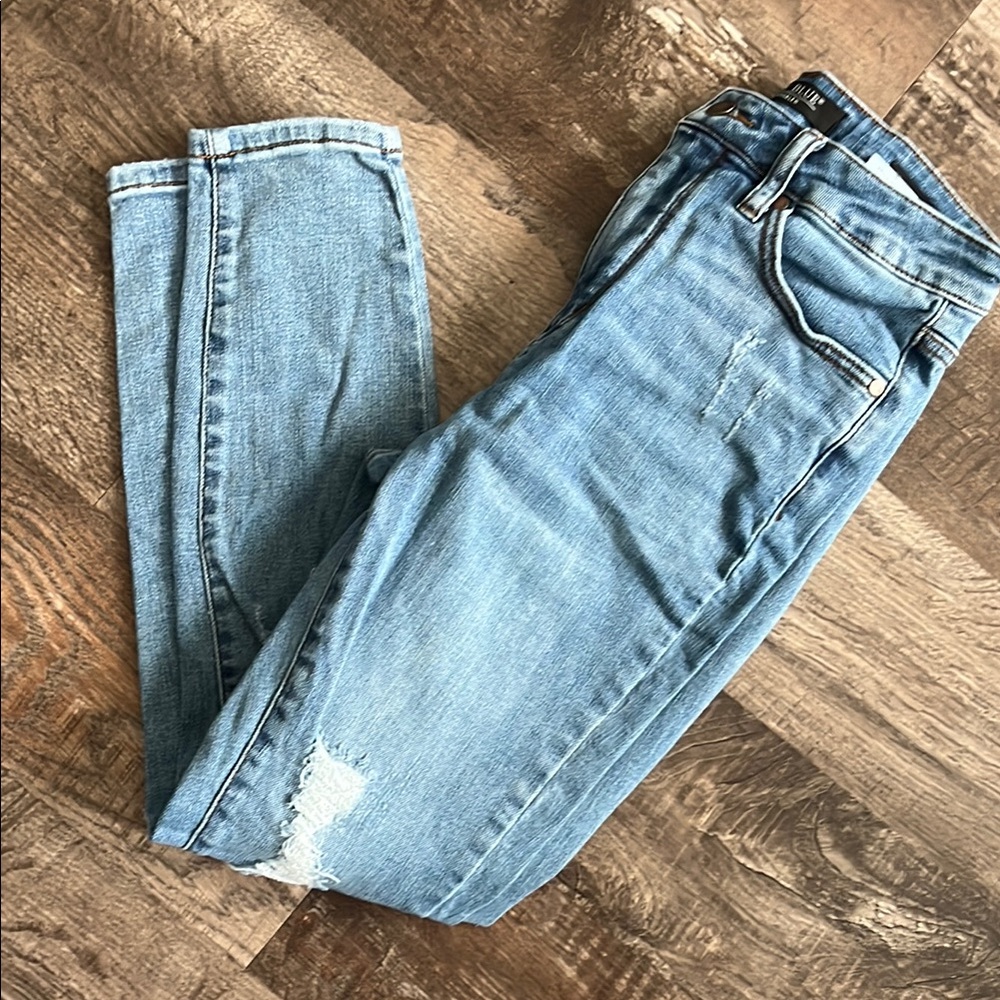 Judy Blue jeans ๐ size 28 control top skinny Light Blue Distressed - Picture 8 of 11